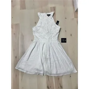 Lulus NWT Women Medium White Embroidered Lace Skater Mini Dress Coquette Chic thumbnail 2