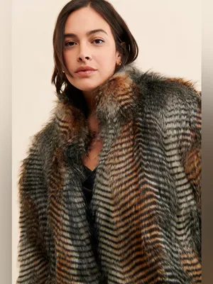 Willow and Clay Animal Print Faux Fur Coat Jacket Women's 3/4 Sleeve M Festival thumbnail 2