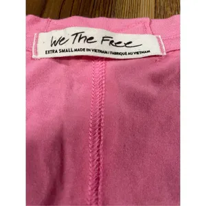 Free People We the Free bright pink tank‎ top size Extra small thumbnail 3