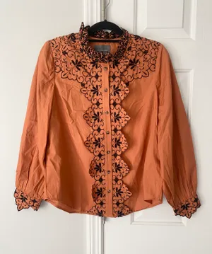 Anthropologie Scalloped Embroidered Buttondown Shirt, Size 8 thumbnail 5