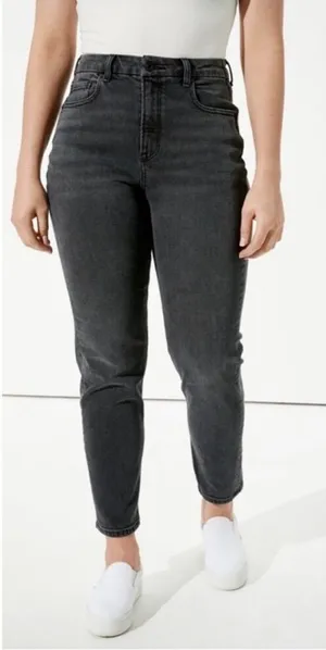 American Eagle Curvy Mom Jeans - Size Women’s 4 Short thumbnail 1