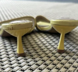 AQUA Heels yellow  thumbnail 3