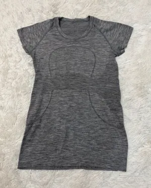 Lululemon swiftly Women's Gray Active Short-Sleeve Tunic Top thumbnail 1