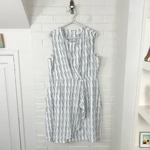 Calvin Klein White & Black Striped Drape Twist Front Dress Size 12 thumbnail 3