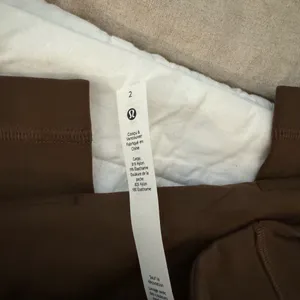 Lululemon - wide leg rare color thumbnail 3