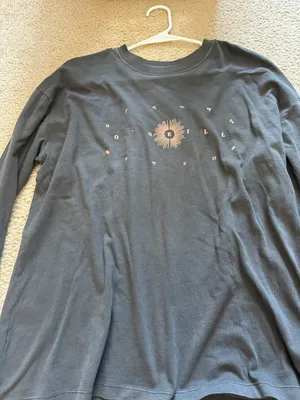 Long Sleeve thumbnail 1