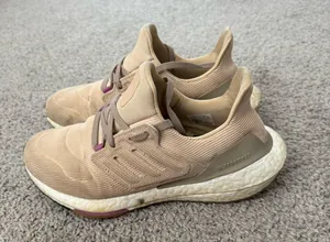 Adidas Ultraboost Shoes thumbnail 2