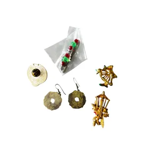 Vintage 70s 80s Jewelry Lot Christmas Kitsch Wreath‎ Earrings Brooches Pins thumbnail 2