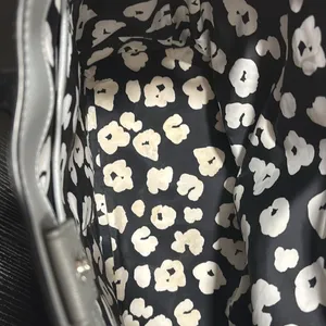 Marc Jacobs grey and white sidekick tote thumbnail 13