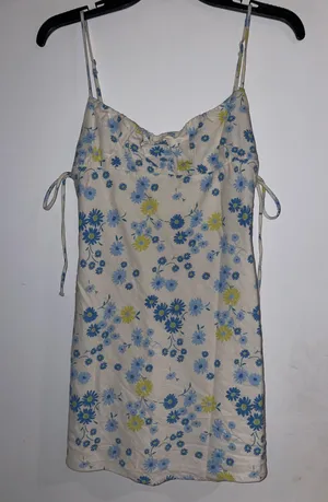Zara Floral Linen Mini Dress Medium thumbnail 2