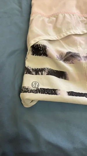 Lululemon Shorts thumbnail 4