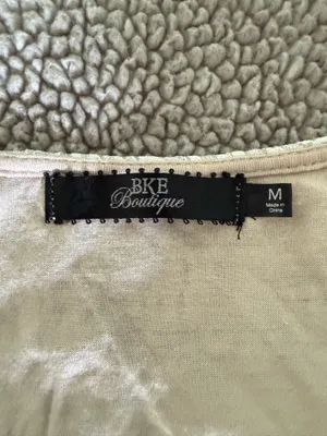 Cream lace top BKE size med thumbnail 3