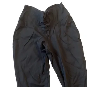 Arizona Mid Rise Active Full Length Flared Leggings thumbnail 5