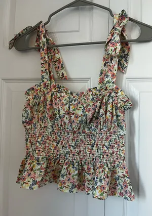 Forever 21 floral tank top thumbnail 1