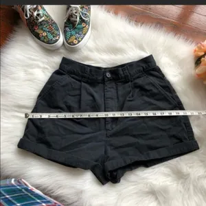 Banana Republic 90s Black High Waisted Shorts thumbnail 4