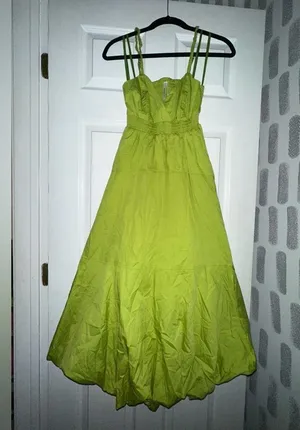 Anthropologie NWT V-Neck Tiered Bubble-Hem Dress Size XSP Lime 100% Cotton thumbnail 2