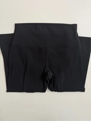 Lululemon Align Crop Leggings Capri High Rise Nulu Fabric Athletic Black 19” thumbnail 2