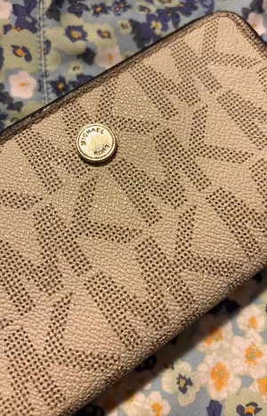 Michael Kors Wristlet thumbnail 7