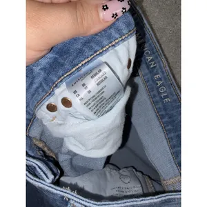 American Eagle Super High Rise Baggy Wide Leg Jeans Women's 00 EUC thumbnail 6