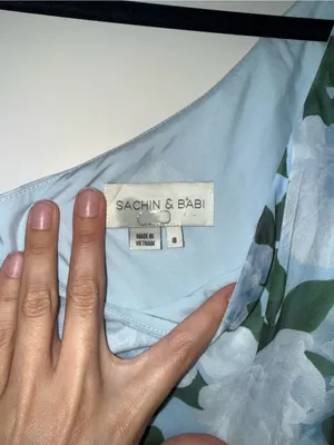 Sachin & Babi Chelsea Gown in Glacial Peonies size 8 thumbnail 5