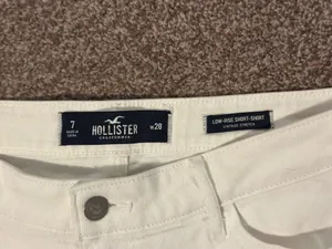 Hollister Low-Rise Short Shorts thumbnail 3