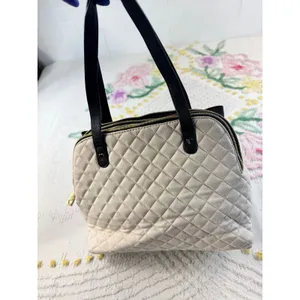 Betsey‎ Johnson Quilted Satchel Bag Cream Black Bow Gold Hardware Medium Tote thumbnail 7