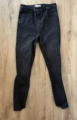 Super Skinny Ankle High-Rise Abercrombie Jeans thumbnail 2