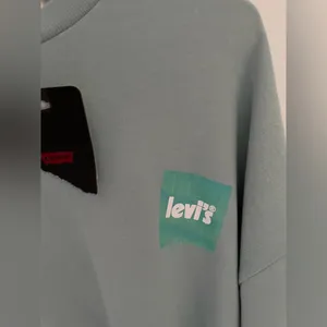 New Levi’s sweatshirt thumbnail 4