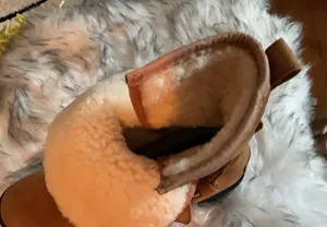 Beautiful Sherpa lined suede boots thumbnail 3