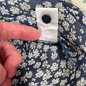 Ruffled Collar V-neck Pleated Button Up Floral Print Lightweight Navy Blue White thumbnail 9