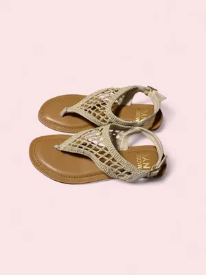 Madden NYC Women's Crochet Thong Sandals in Beige thumbnail 5