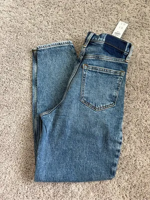 Abercrombie & Fitch The 80’s Mom Jean Ultra High Rise Denim thumbnail 3