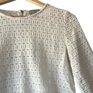 Evolution By Cyrus Chic Cream Textured‎ Cut Out Women's Sz S Blouse Neutral thumbnail 2
