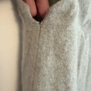 100% Cashmere Sleeveless Turtleneck Sweater Tank Top XS‎ Beige Oatmeal Capsule thumbnail 3
