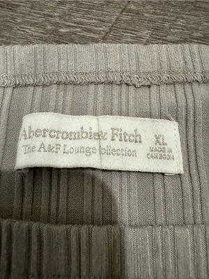 Abercrombie & Fitch Long-Sleeve Lounge Collection Wide Ribbed Slash Top thumbnail 5