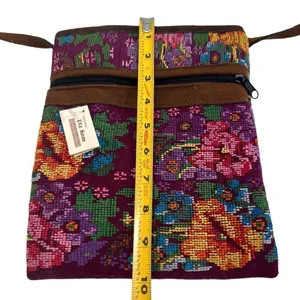 Artesanias Utz Kem Guatemala EMBROIDERED HUIPIL Crossbody Bag thumbnail 9