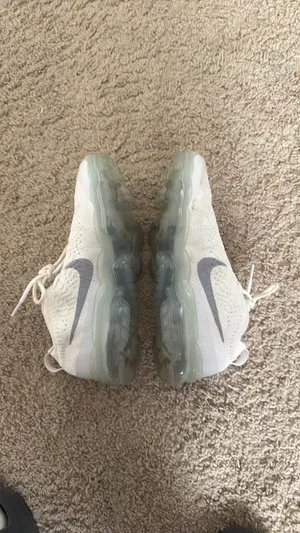 Nike vapor max  thumbnail 2
