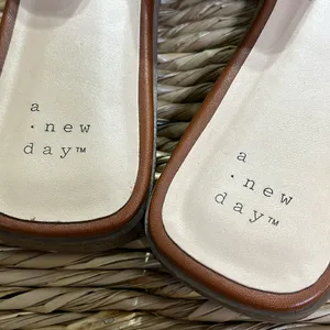 A new day, size 7 women’s sandals thumbnail 3