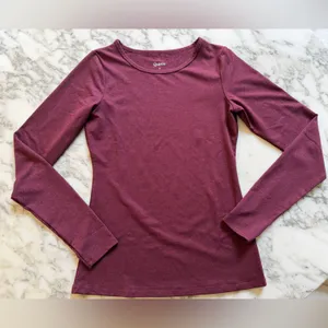 NWOT Quince Ultra-Soft Performance Long Sleeve Tee burgundy Sz S thumbnail 2