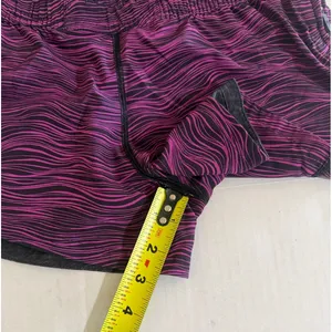 Fantastic Lululemon Hotty Hot Reversible Shorts Size 4 thumbnail 7