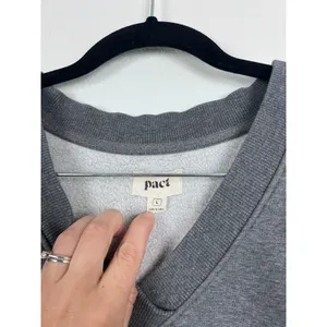 Pact Women's V Neck Pullover Sweatshirt Gray Sz‎ L thumbnail 4