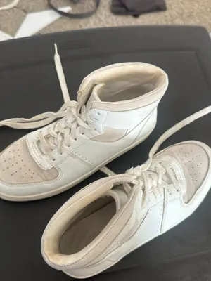 High-Top woman’s Casual Sneakers in Off-White thumbnail 4