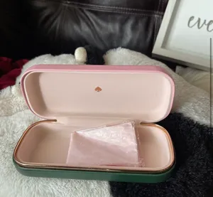 Kate Spade sunglasses/reading glasses new case thumbnail 2