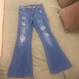 Almost Famous Jeans Flare Ripped thumbnail 1