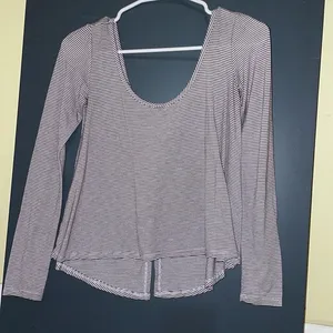 Womens Windsor Open Back Long Sleeve Shirt thumbnail 1