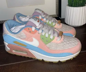 Nike Air Max 90 SE “Sun Club Multi” Women’s Sneakers Size 6 (DJ9997-100) thumbnail 1