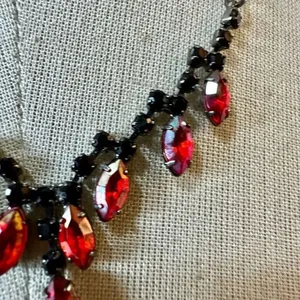 Avon Red /orange beaded Necklace thumbnail 8
