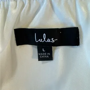 Lulu's Ivory Satin‎ Fabric thumbnail 3