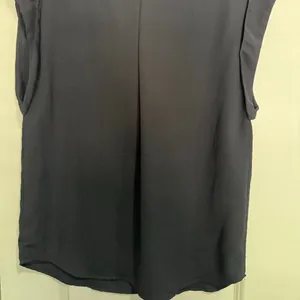 Women's Small Black Dressy Victoria's Secret Silky Short Sleeve Top thumbnail 3