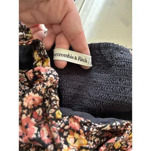 Abercrombie & Fitch Floral Smocked Bodysuit Size Large thumbnail 2